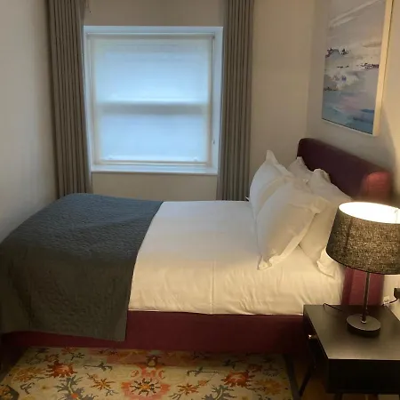 Hotel Isaacs 3*