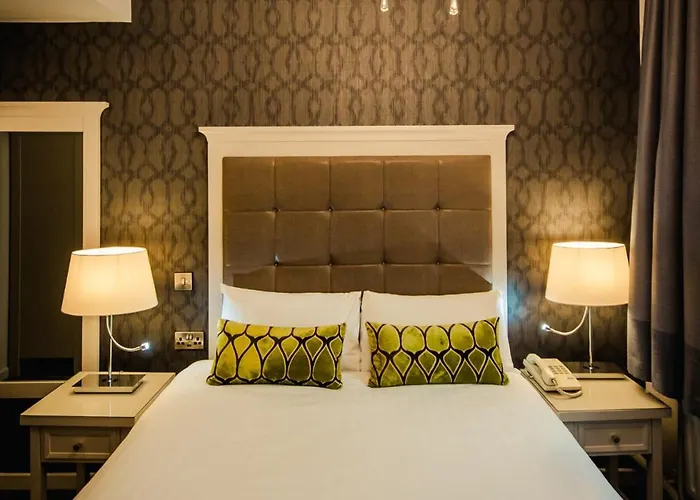 Hotel Isaacs 3*