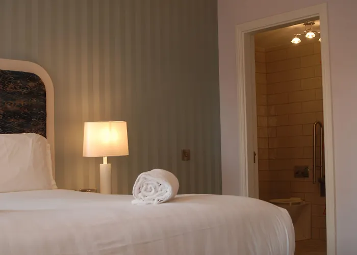 Isaacs Ξενοδοχείο