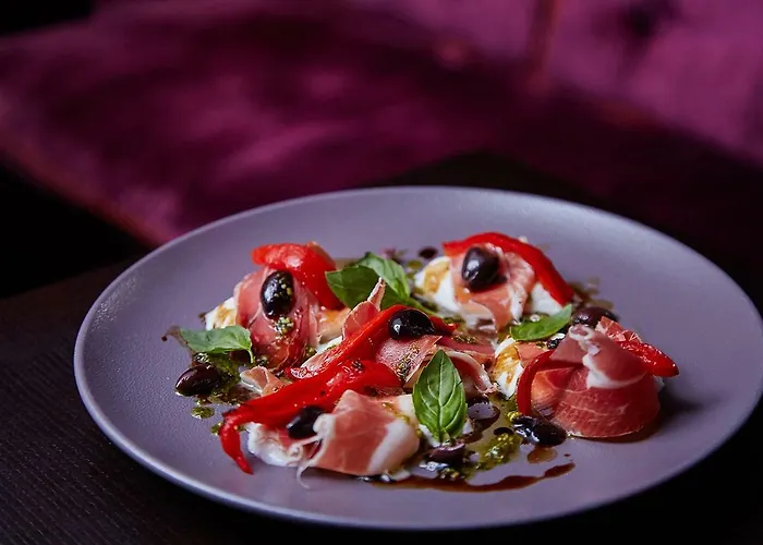 Ξενοδοχείο Isaacs 3*