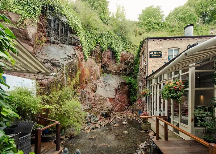 Ξενοδοχείο Isaacs