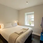 Isaacs Hotell 3*