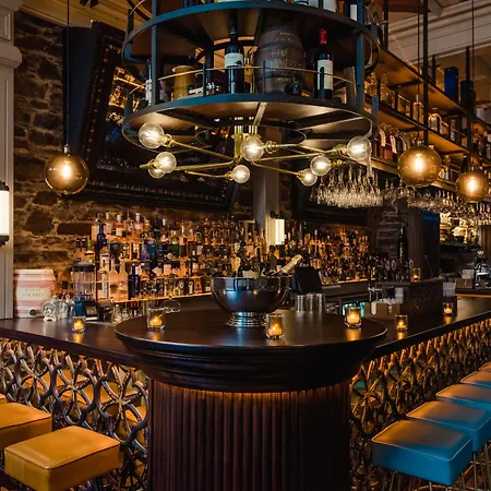 Isaacs Отель 3*