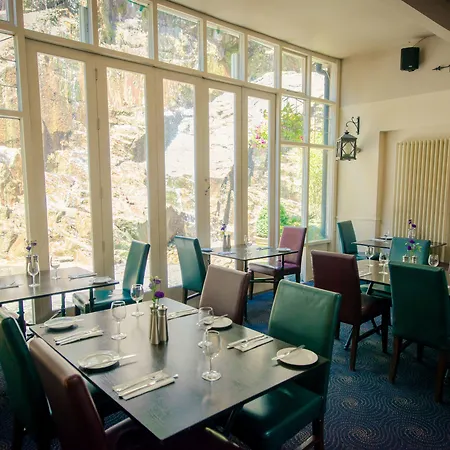 Hotel Isaacs 3*